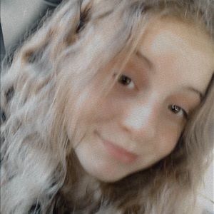 Meet your Posher, Ava